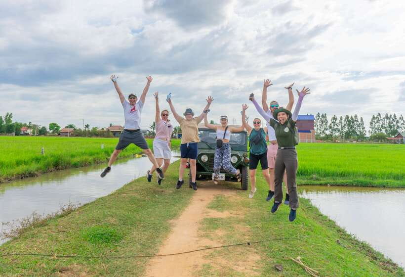 Siem Reap Floating Village Sunset Jeep Tour or SUV Car - Guide quality, vehicle comfort, and group size