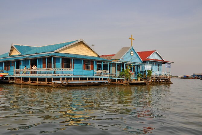 Siem Reap Floating Village Tour with Khmer Meal & Beer - Je Reap restaurant and the crocodile farm