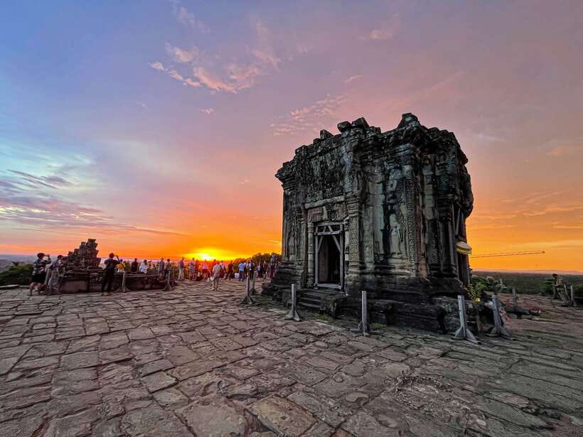 Siem Reap: Full Day Angkor Wat Temple Experience with Sunset - Starting in Siem Reap and buying the pass