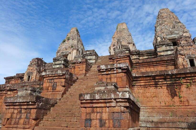 Siem Reap: Grand Circle Temples Tour With Private Tuk-Tuk - Starting the day with your temple pass