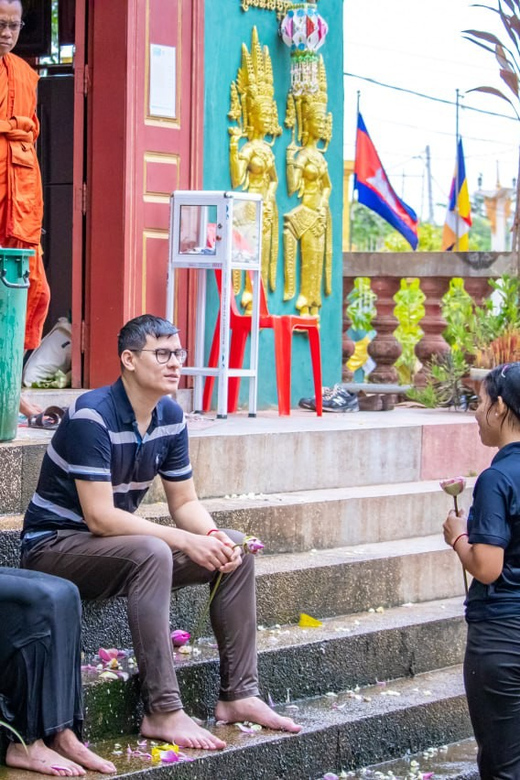 Siem Reap: Khmer Water Blessing by Monk and Lotus Farm Visit - What happens during the water blessing