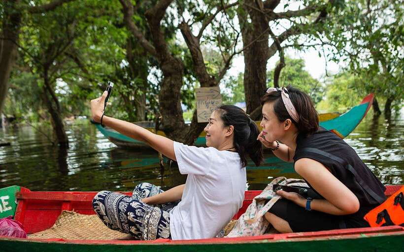 Siem Reap: Kompong Phluk Floating Village Half-Day Tour - Tonlé Sap and the floating café stop