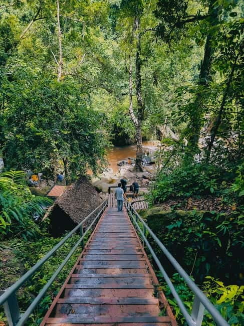 Siem Reap: Kulen Mountain, Beng Mealea, and Kampong Phluk - Life on the water at Kampong Phluk