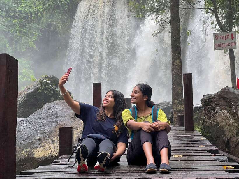 Siem Reap: Kulen Mountain Small Group Tour with Picnic Lunch - Wat Preah Ang Thom and the reclining Buddha