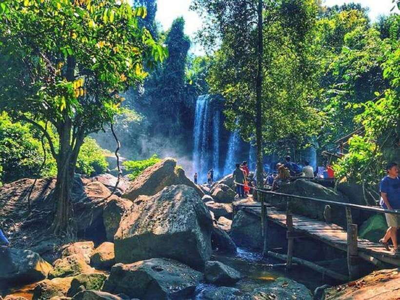 Siem Reap: Kulen Waterfall by Private Tour - Hotel pickup and the road to Kulen Mountain