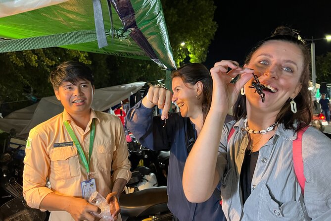 Siem Reap: Local Street Food Experience by Tuk-Tuk - The 5:30 p.m. tuk-tuk pickup