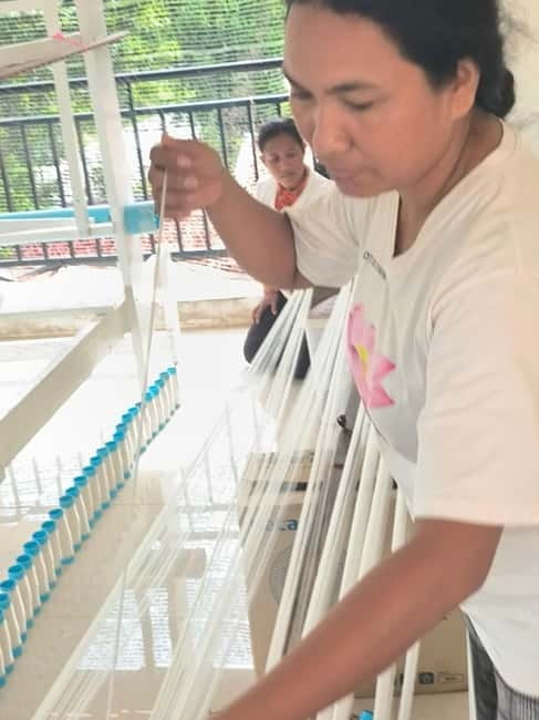 Siem Reap: Lotus Silk Farm- Tour, Lake & Masterclass - Starting at Biolab Cafe in central Siem Reap