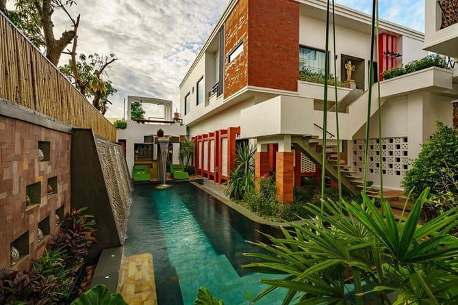Siem Reap Luxurious Khmer Spa & Massages (Reservation ONLY) - Arriving at the garden spa