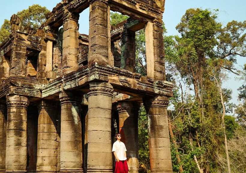 Siem Reap: Outside Circle Private Car Tour Banteay Srei etc. - Tonle Sap at sunset: a welcome change of scenery