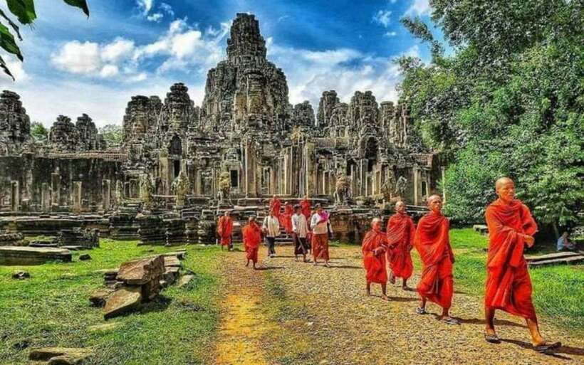 Siem Reap: Personalized Angkor Wat Sunrise/Set by TukTuk/Car - Key points at a glance