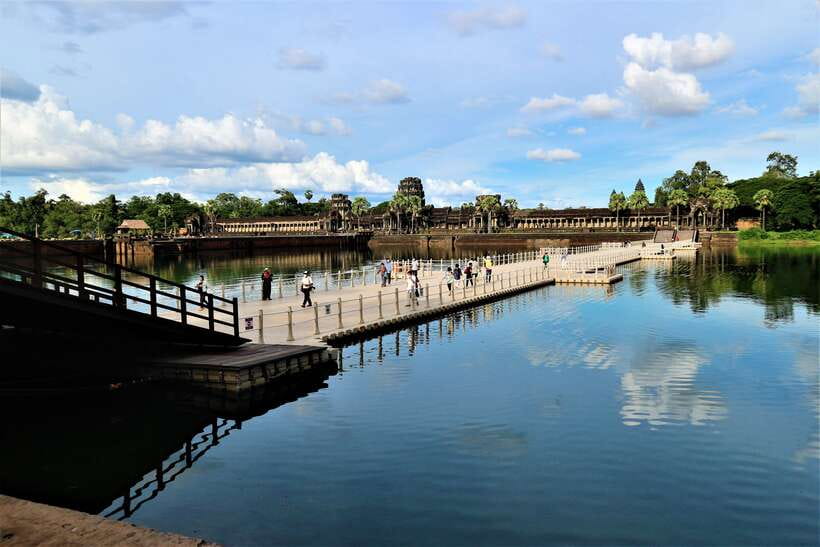Siem Reap: Personalized Angkor Wat Sunrise/Set by TukTuk/Car - Angkor Thom, gates, and the central royal area