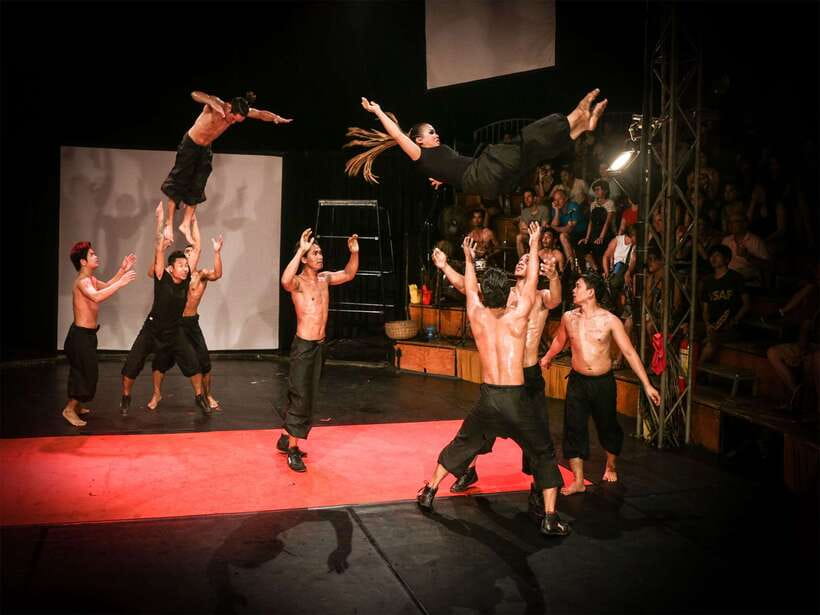 Siem Reap: Phare, Cambodian Circus with Tuk-Tuk Transfers - Handling the occasional booking problem