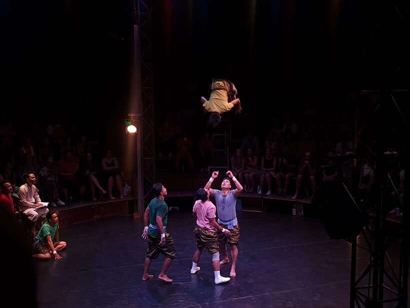 Siem Reap: Phare Circus Ticket with Tuk Tuk Transfer - Leaving your hotel by tuk tuk