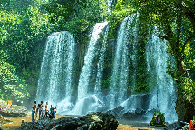 Siem Reap: Phnom Kulen National Park & Beng Mealea Private Tour - Cooling off at the Phnom Kulen waterfalls