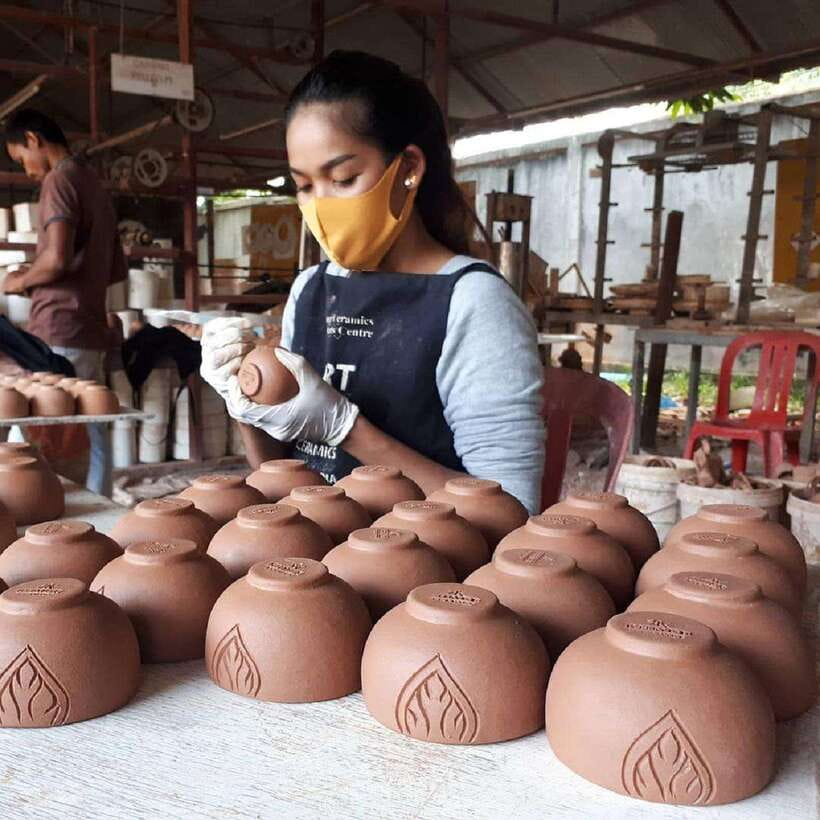 Siem Reap : Pottery Classes with Transfer round trip - Inside the Cambodian pottery studio