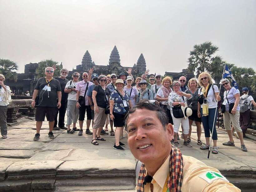 Siem Reap: Private Angkor Wat & Bakheng Mountain Sunset Tour - Who should choose this afternoon visit