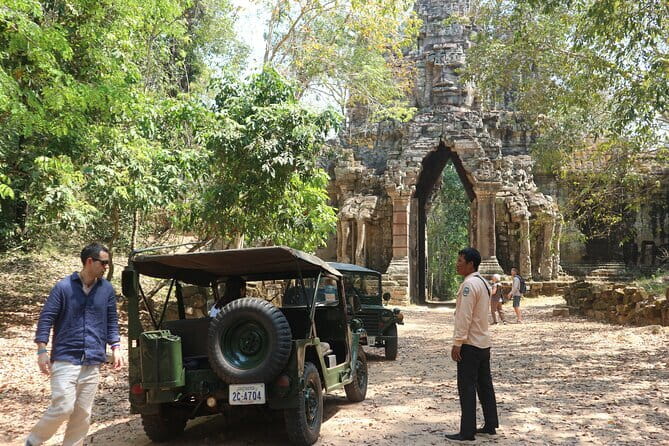 Siem Reap: Private Custom Angkor Wat Tour with Local Guide - Key points at a glance