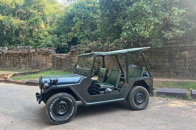 Siem Reap: Private Custom Angkor Wat Tour with Local Guide - The guide can shape the experience