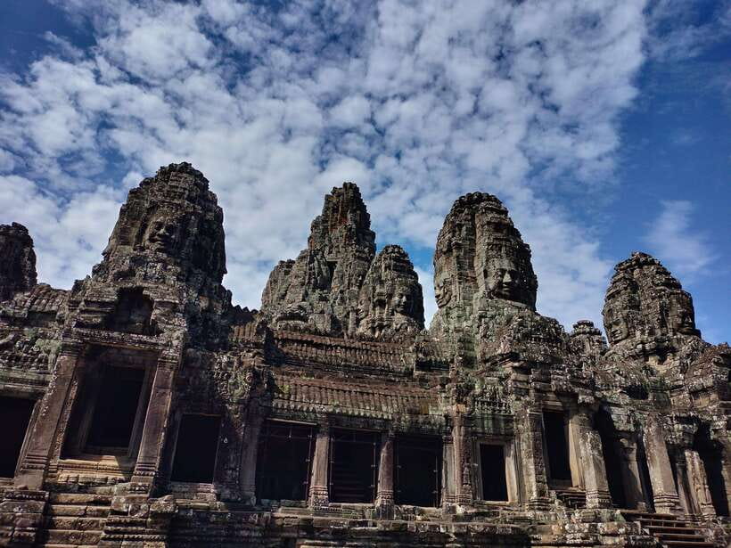 Siem Reap Private Tour: Angkor Wat Sunrise And Banteay Srei - A private SUV or minivan makes the long day easier
