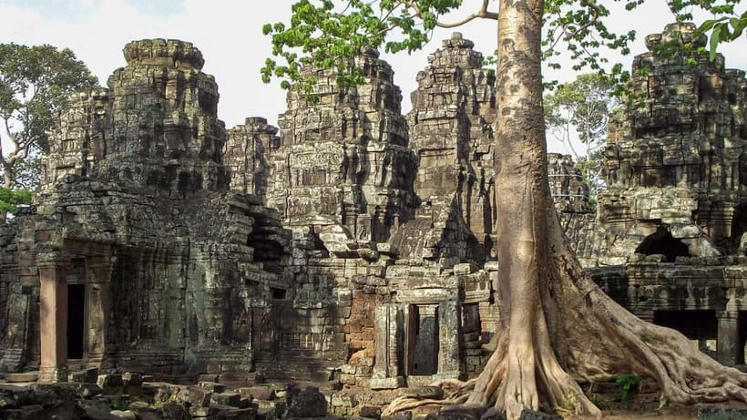 Siem Reap: Private Tour of Angkor Complex - Bayon and its calm stone faces