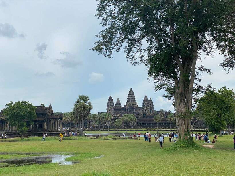 Siem Reap: Private Tour of Angkor Complex - Entering Angkor Thom through the South Gate