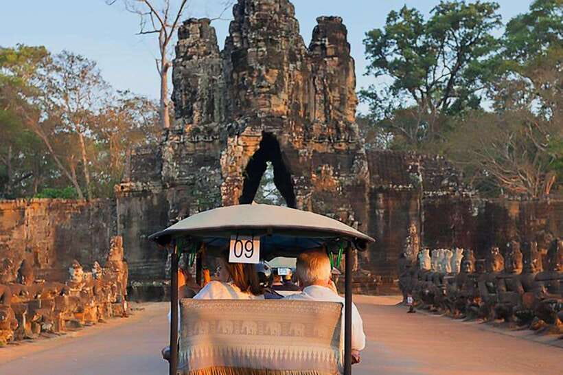 Siem Reap : Private Tuk-Tuk Tour of the Magnificent Temples. - Lunch and the practical middle of the day
