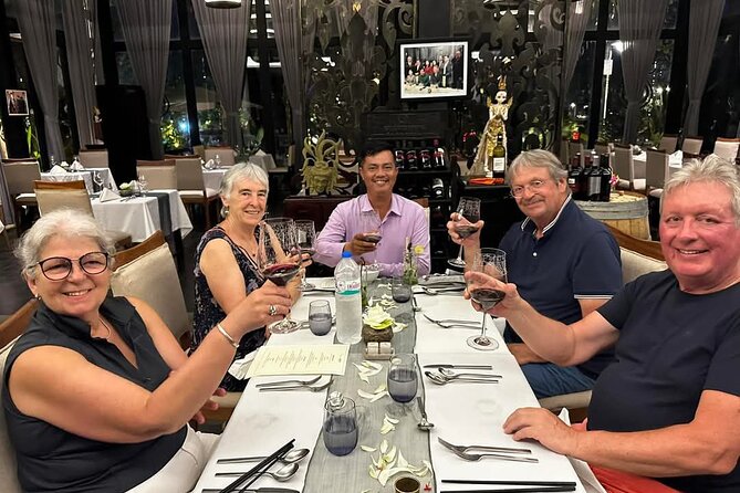 Siem Reap Street Food & Craft Cocktails Tour: Hidden Local Gems - Why an evening food tour works well in Siem Reap
