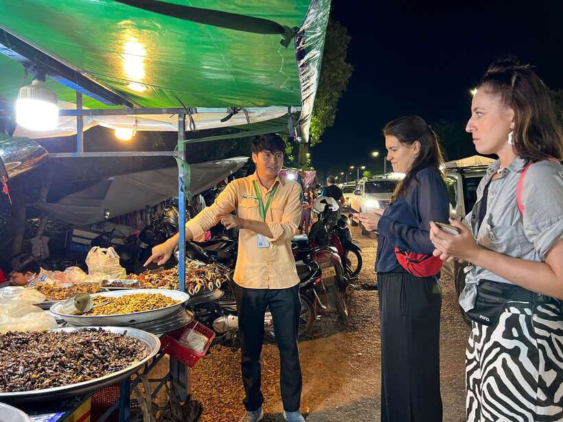 Siem Reap: Street Food Experience by Tuk-Tuk - Made in Cambodia Market: a break between plates