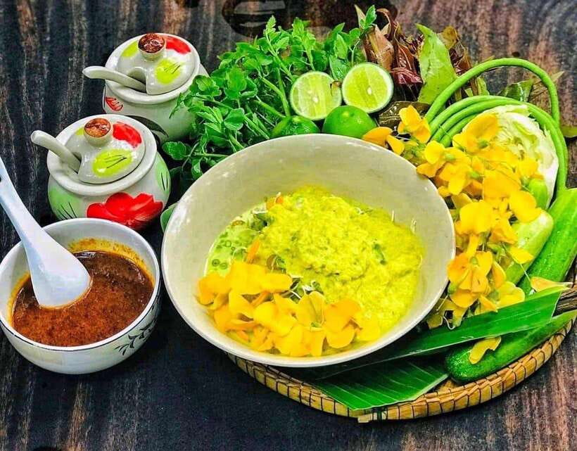 Siem Reap: Street Food Experience by Tuk-Tuk - Phum Num Banh Chok and the taste of Khmer curry