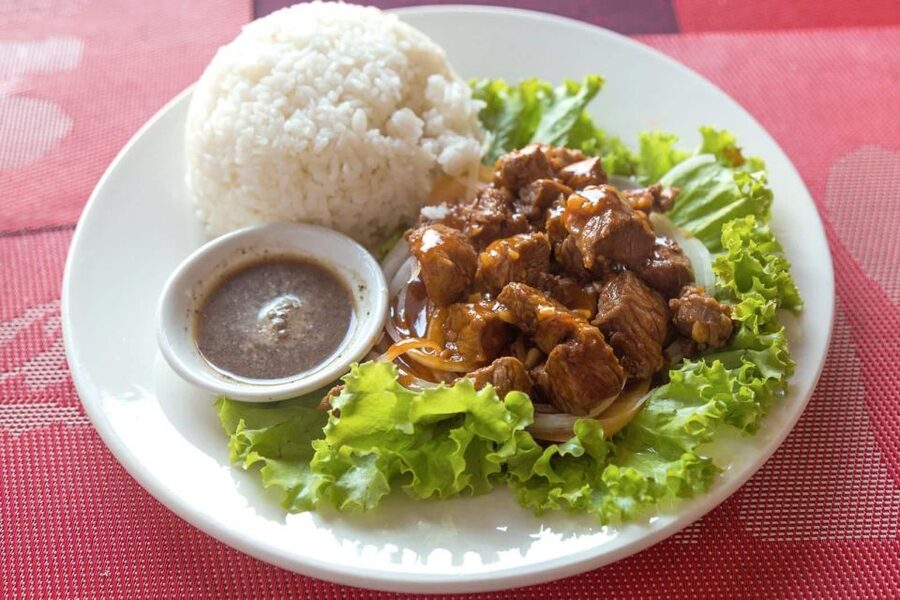 Siem Reap Street Foods Tour by Tuk Tuk with Personal Guide - The Siem Reap market stop and local food stalls