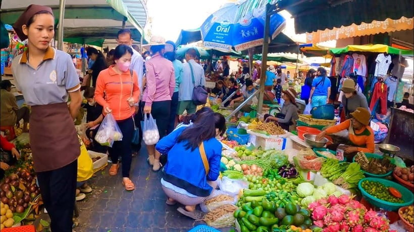 Siem Reap Street Foods Tour by Tuk Tuk with Personal Guide - Finishing at the night market