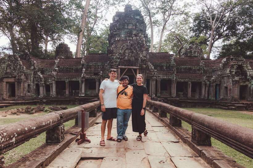 Siem Reap Sunrise Angkor Wat Temple Tour - Meeting at Mad Monkey and riding to Angkor