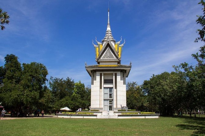 Siem Reap to Phnom Penh by Private Car or Minivan - Kampong Thom and Kampong Cham from the road
