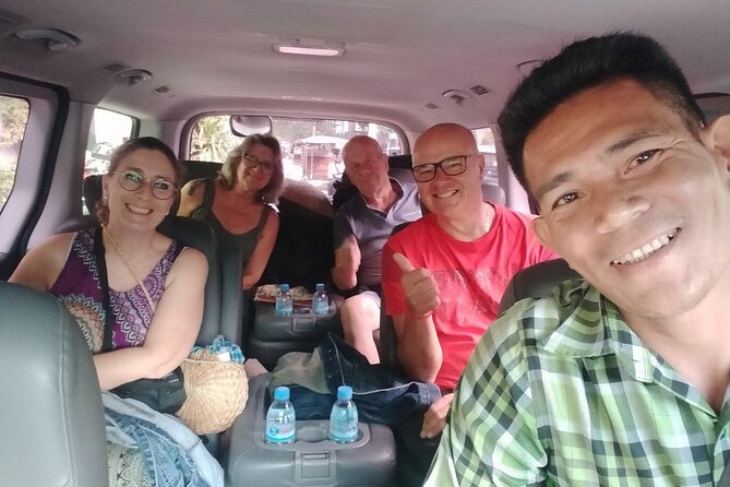 Siem Reap to Phnom Penh in Comfort: Private Transport - Local markets and a restaurant stop