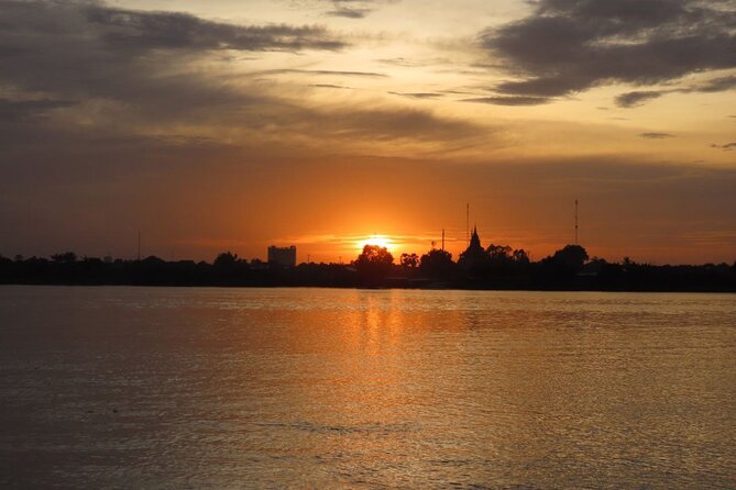 Silk Island at Twilight Cycle Encounter - Returning by tuk-tuk to Phnom Penh