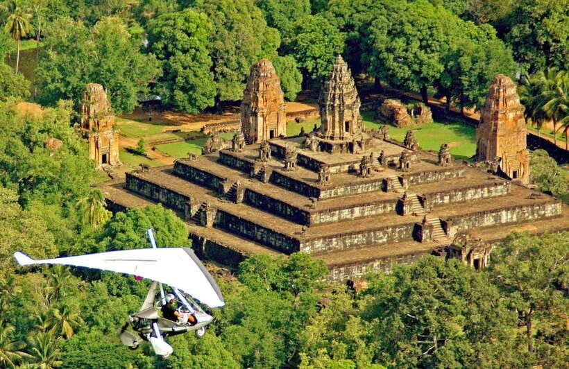 Sky Venture Microlight Siem Reap - A 30-minute flight above temples and countryside