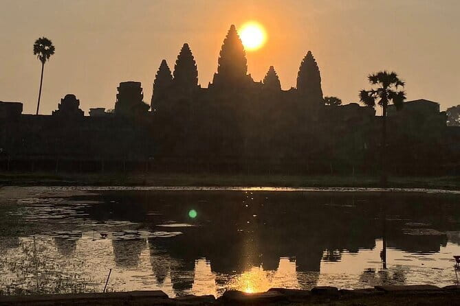 Small-Group Explore Angkor Wat Sunrise Tour with Guide - Key points to know before booking