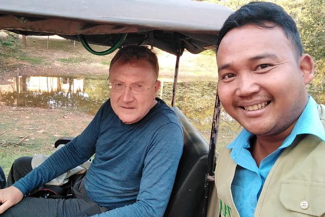 Small-Group Explore Angkor Wat Sunrise Tour with Guide - Angkor Wat, three hours among galleries and towers