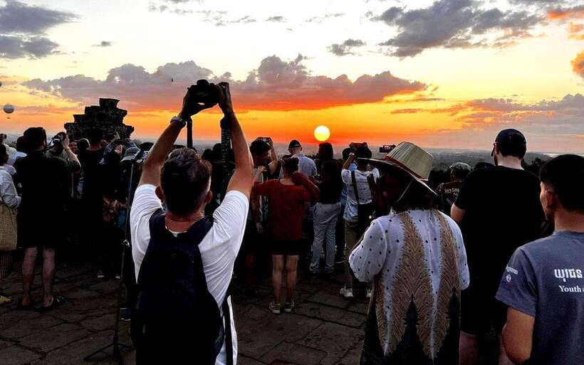 Small-Group Full Day Angkor wat Guide tour with Sun set - Six reasons this tour works well