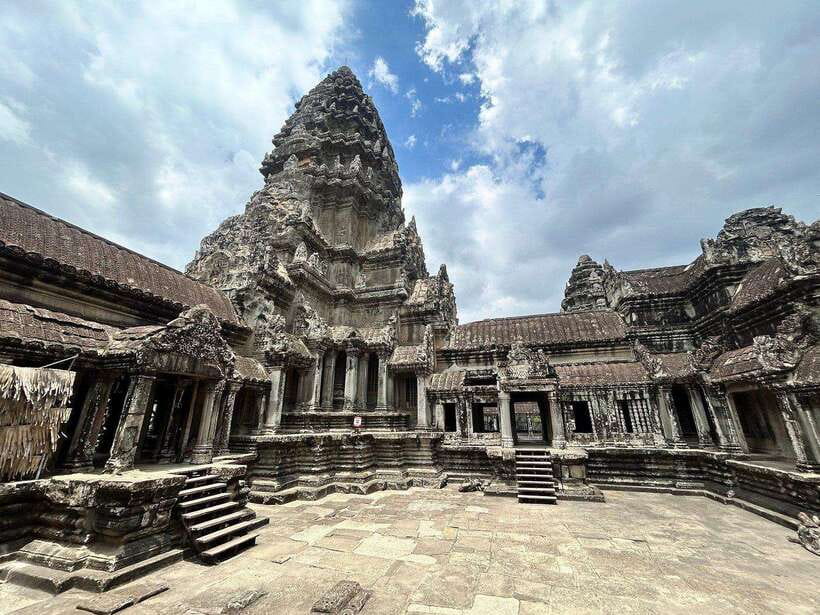 Small-Group Full Day Angkor wat Guide tour with Sun set - Ta Keo: a stark pyramid with a sense of unfinished business