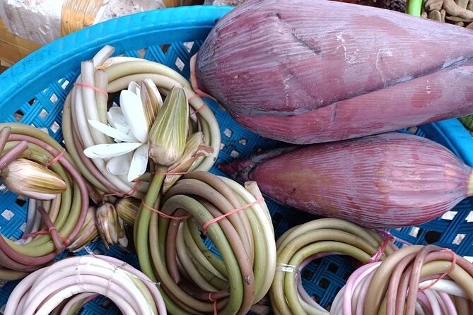 Small Group Phnom Penh Food Tour and Local Market Experience - Two hours inside Phsar Orussey Market