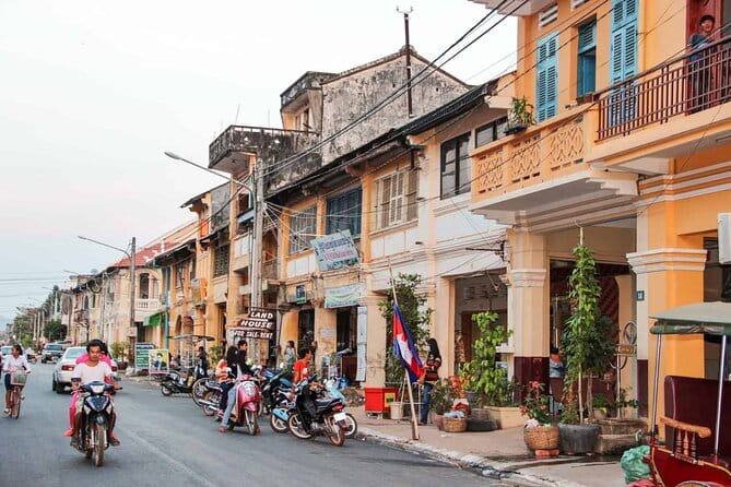 Small Group Tour One Day Phnom Penh to Kampot and Kep - Kep’s crab market and beachside lunch