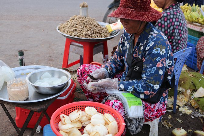 Street Food Tasting Tour including Dinner - Group Size, Comfort, and Pace