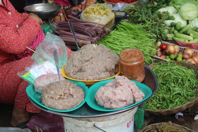 Street Food Tasting Tour including Dinner - Starting at 4:30 pm with a Remok Ride