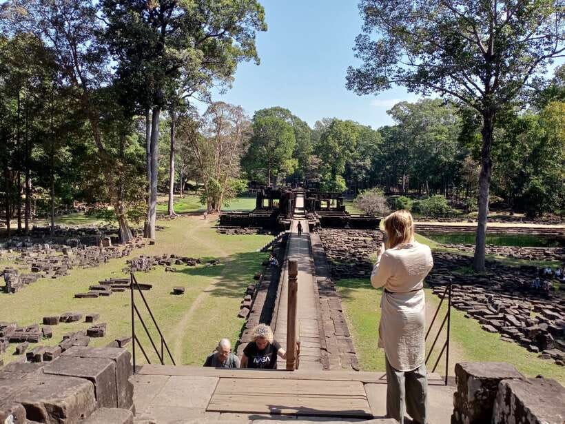 Sun Rise Small Group Day Tour in Temples of Angkor - Key points at a glance