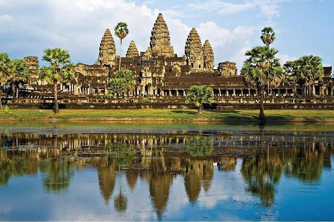 Sunrise Angkor Wat Half-Day & 3 Main Temples (Join-in Tour) - Buying the Angkor Pass before sunrise
