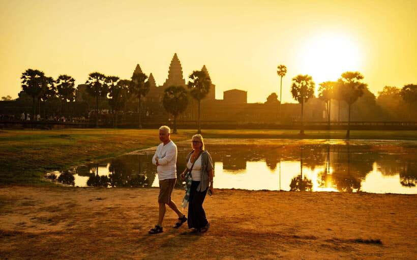 Sunrise at Angkor Wat and Full day with Fascinating Temples - Bayon and its famous smiling stone faces