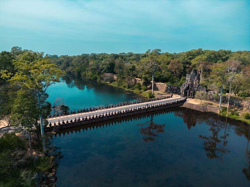 Sunrise at Angkor Wat and Full day with Fascinating Temples - Shared group or private attention