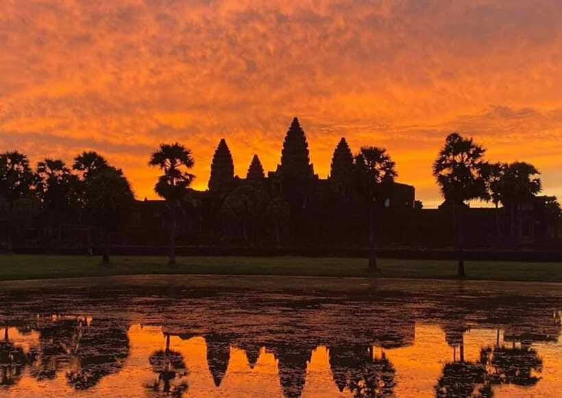 Sunrise at Angkor Wat and Small Tour with Tours Guide - What the $6 price really covers