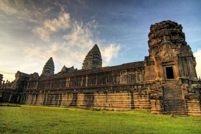 Sunrise at Angkor Wat Temple: 3-Hour Private Tour - Walking Through the Temple After Sunrise